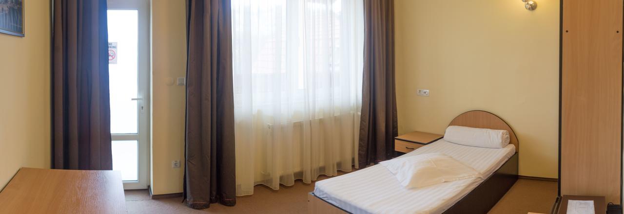 Vila Rosa 2 Hotel Cluj-Napoca Esterno foto