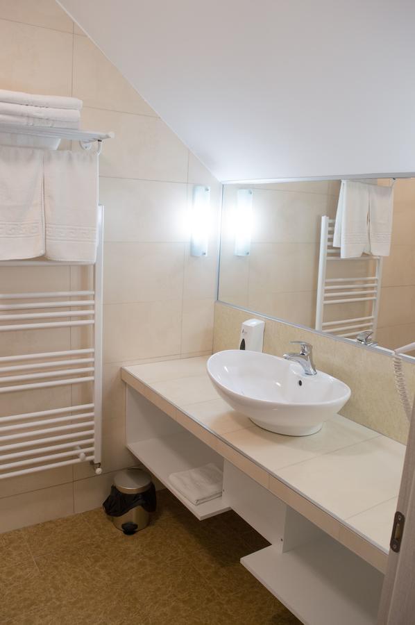 Vila Rosa 2 Hotel Cluj-Napoca Esterno foto