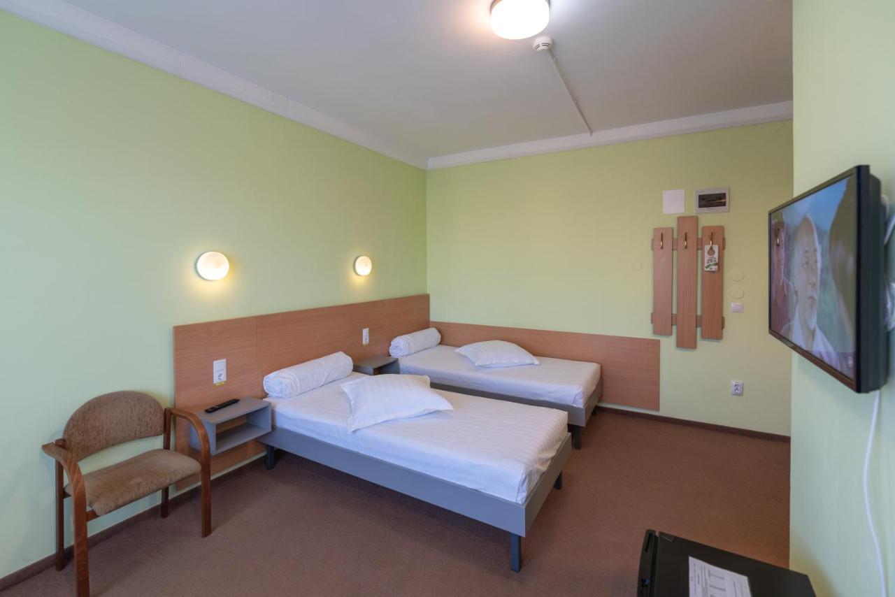 Vila Rosa 2 Hotel Cluj-Napoca Esterno foto