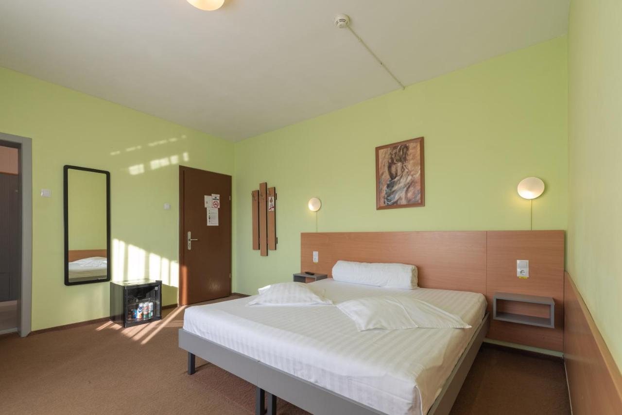 Vila Rosa 2 Hotel Cluj-Napoca Esterno foto
