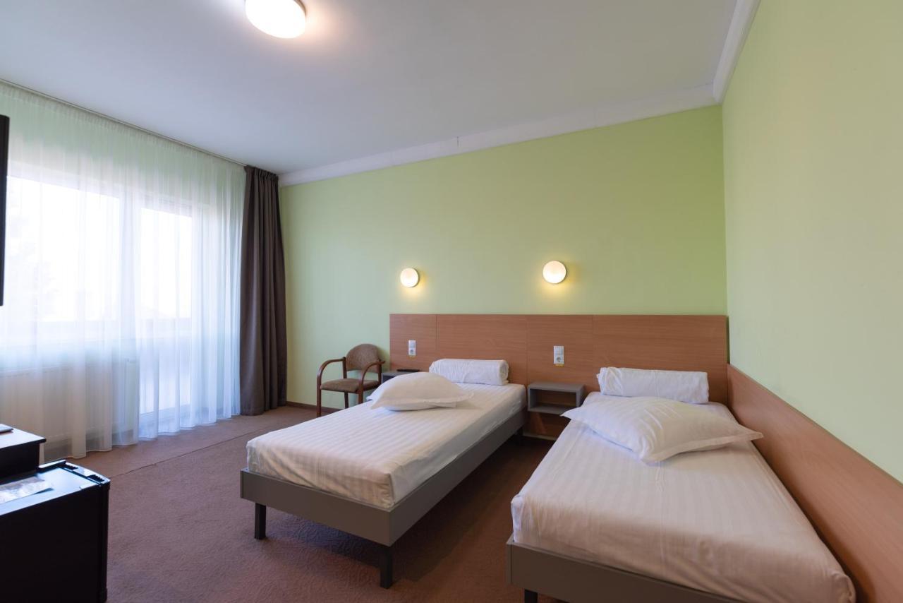 Vila Rosa 2 Hotel Cluj-Napoca Esterno foto